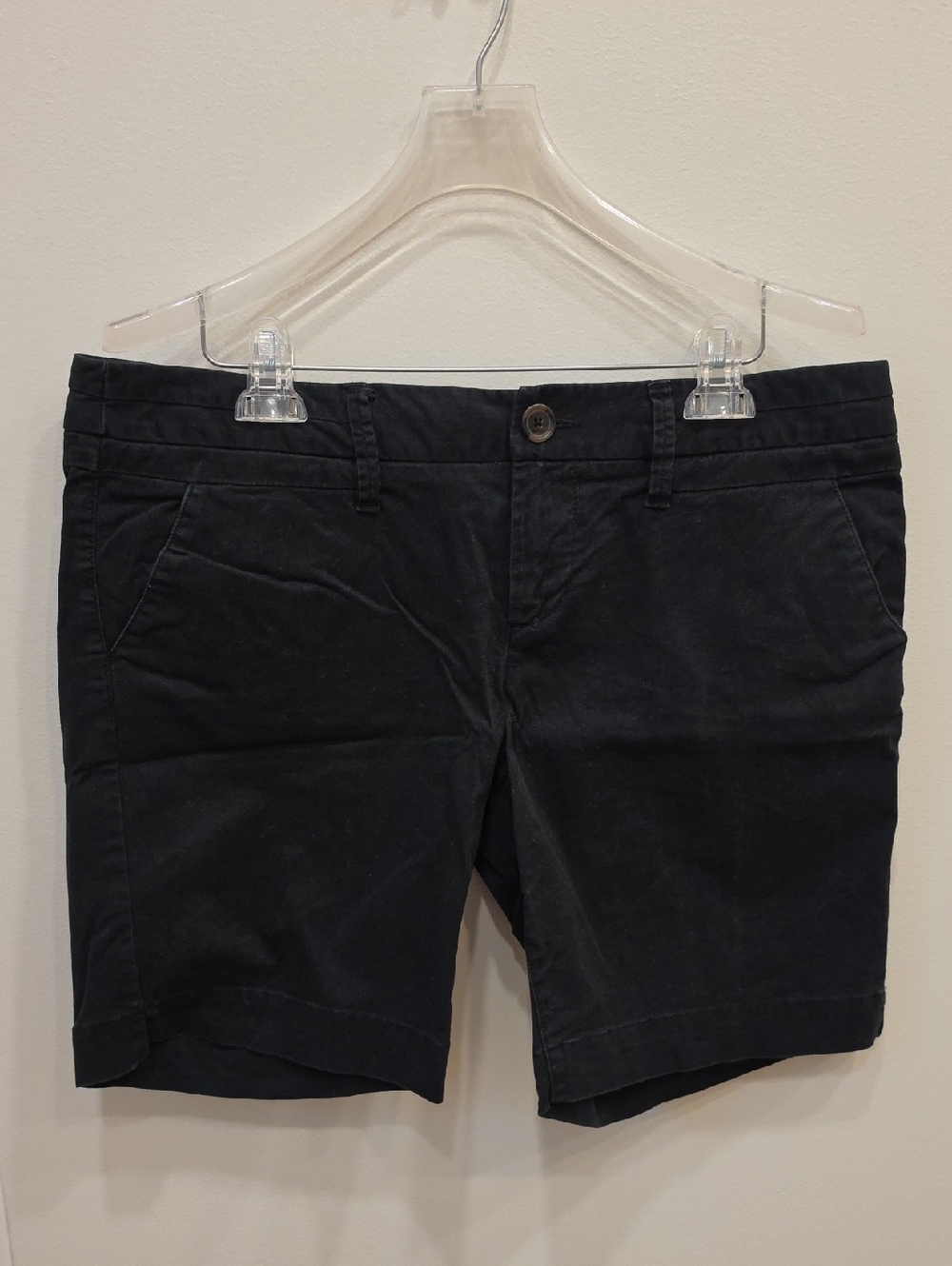 American Eagle Outfitters Black Mid-Rise Chino Shorts